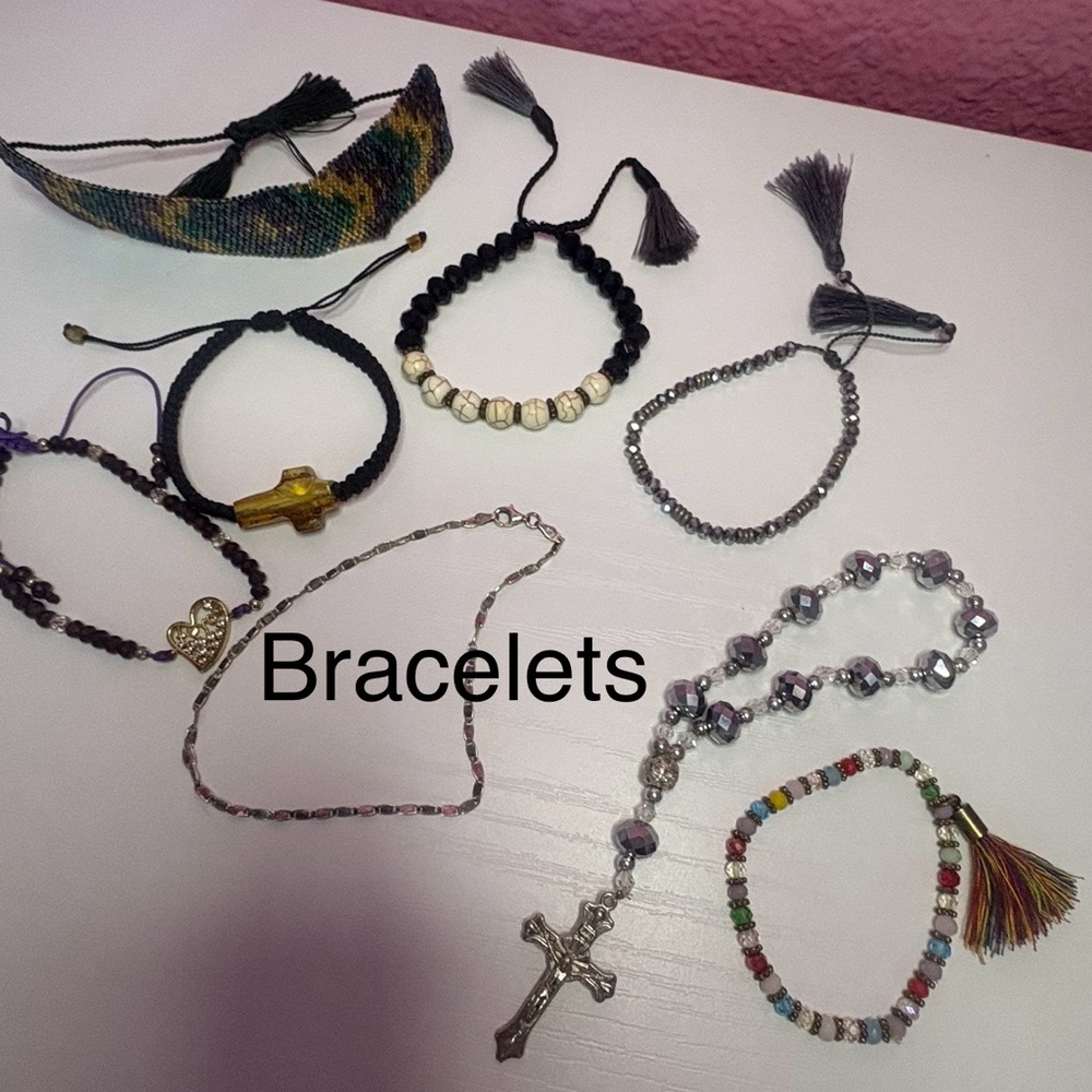 Jewelry Bundle, Rings, Necklaces, Bracelets Including Vintage Tweety Bird Box - Picture 6 of 16
